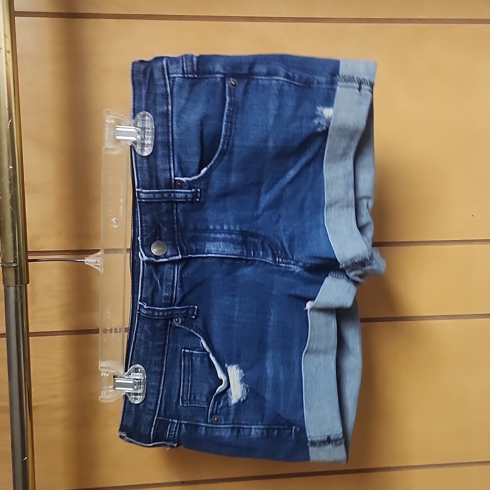 Women's Universal Thread blue jeans shorts